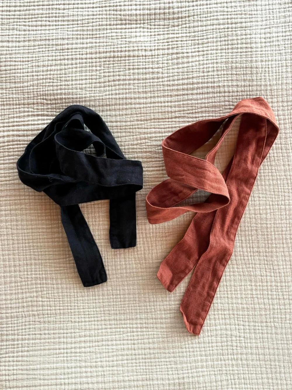 2 Linen Belts